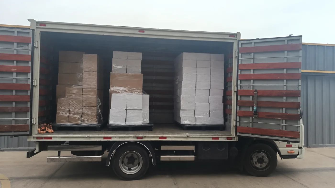 Transporte de mercadería en cajas